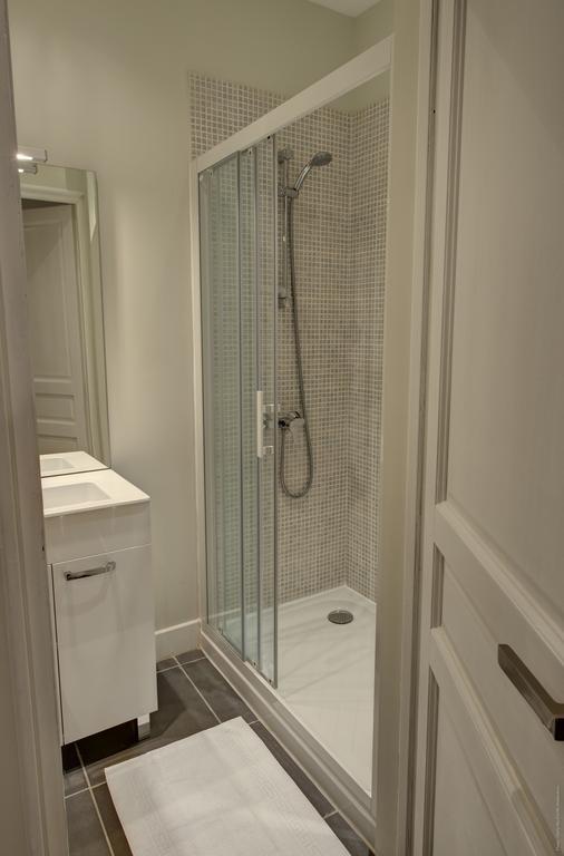 Le Relais Du Petit Lion Apartment Блоа Стая снимка